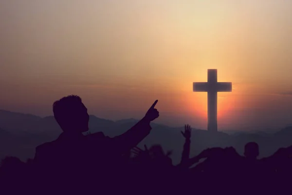 Silhouette People Looking Christian Cross Sunrise Sky Background — Fotografia de Stock