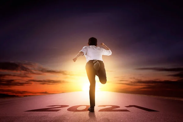 Rear View Asian Businessman Running 2021 Street Happy New Year — Stock Photo, Image