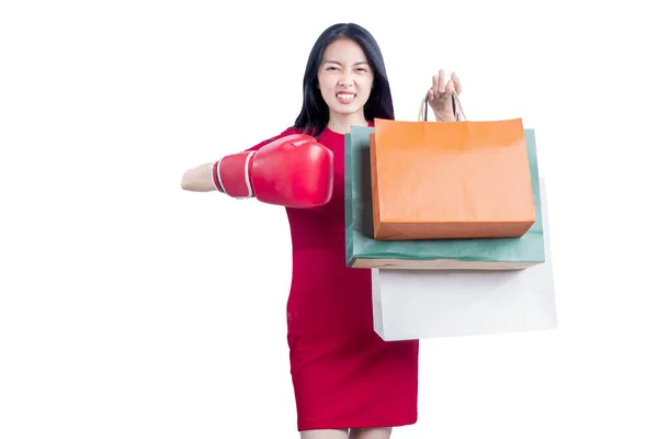 Mulher Asiática Com Luva Boxe Carregando Sacos Compras Isolados Sobre — Fotografia de Stock