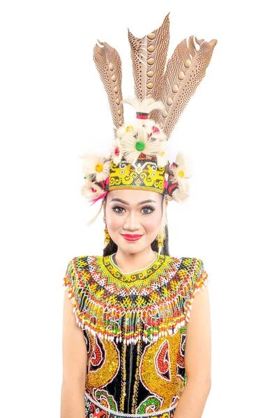 Asiatische Frau Tanzt Ostkalimantan Traditionellen Tanz Giring Giring Tanz Isoliert — Stockfoto