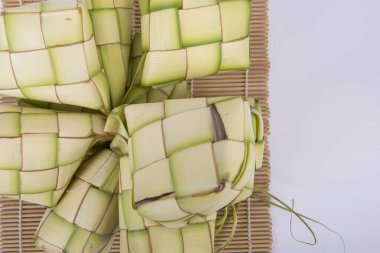 Ketupat (Rice Dumpling) Endonezya 'nın geleneksel bir yemeğidir.