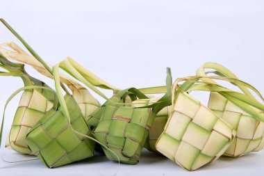 Ketupat (Rice Dumpling) Endonezya 'nın geleneksel bir yemeğidir.