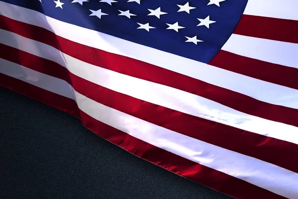 黒を基調としたアメリカ国旗 7月4日のコンセプト — ストック写真