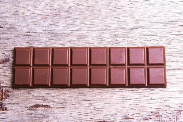 桌上的巧克力条 — 图库照片