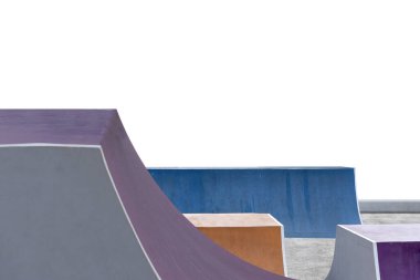 Beyaz arkaplan üzerinde izole edilmiş paten ya da BMX oyun alanı