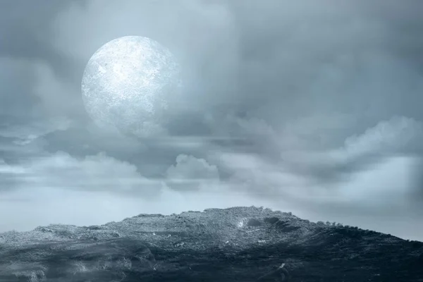 Luna Plină Nori Întunecați Timpul Nopții Conceptul Halloween — Fotografie, imagine de stoc