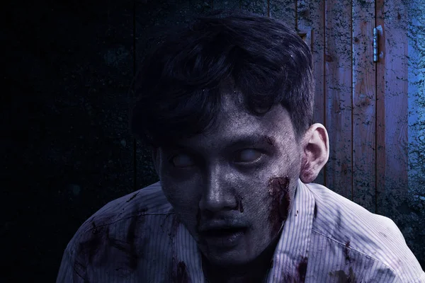 Enge Zombie Met Bloed Wond Zijn Lichaam Het Verlaten Gebouw — Stockfoto