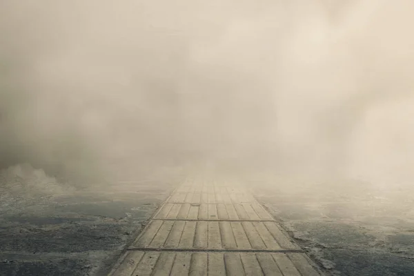 Camino Con Fondo Niebla Gruesa —  Fotos de Stock