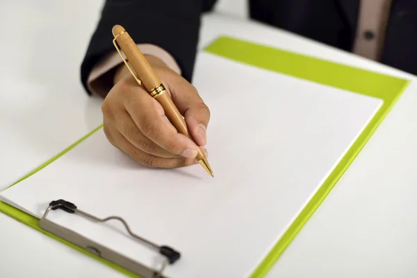 Business Man Writing On Clipboard — Stock Photo, Image