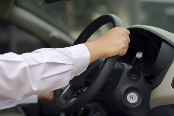 Hombre coche de conducción — Foto de Stock