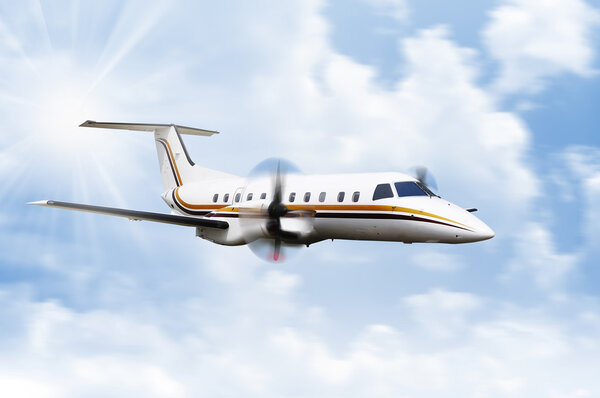 Летающий самолет
