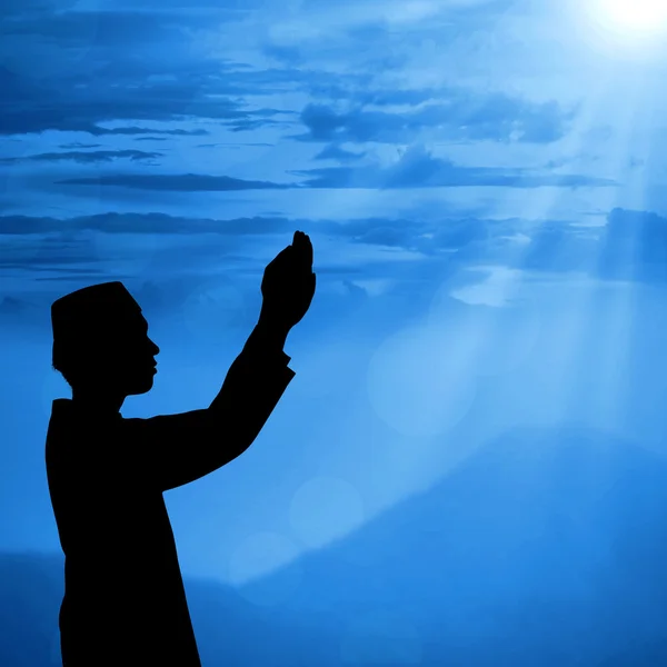Silhouette di persone musulmane che pregano — Foto Stock