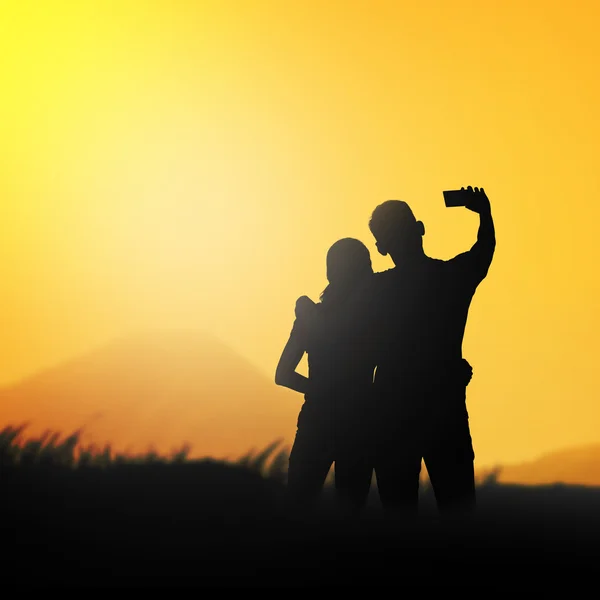 Silueta cuplu do selfie — Fotografie, imagine de stoc