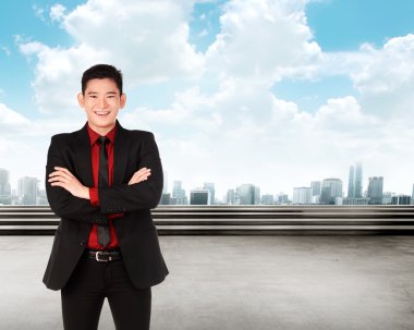 gülümseyen Asya iş adamı