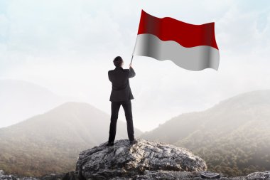 Başarılı adam sallama Endonezya bayrağı