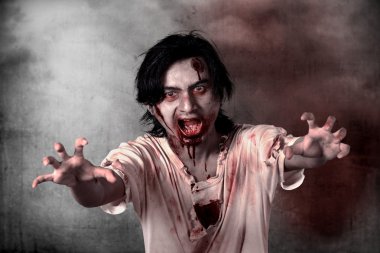 Ürpertici erkek zombi