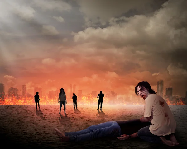 Ürpertici zombi ölü adam eti yemek