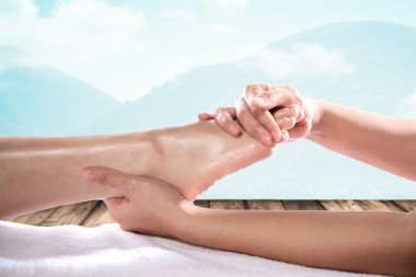 sağlıklı ayak masajı