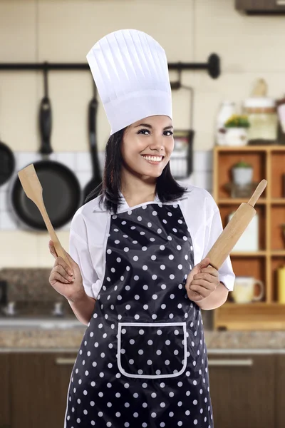 Mujer joven chef —  Fotos de Stock