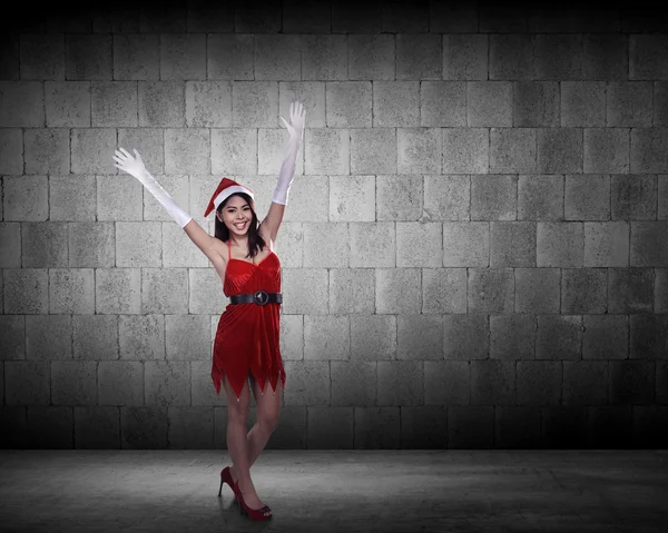 Mujer asiática en traje de santa claus —  Fotos de Stock