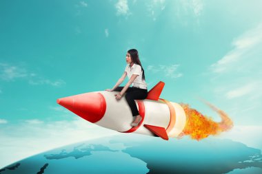 Asya işkadını binme roket