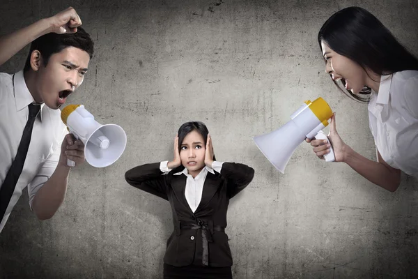 Business leader giving order  to subordinates — Stock Photo, Image