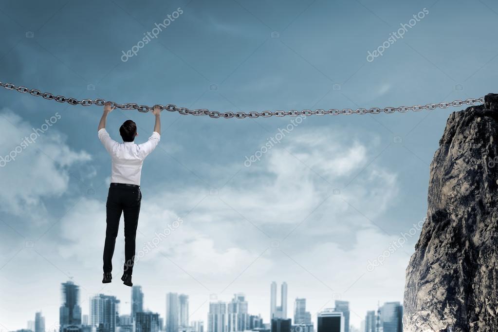 Asiático pessoa de negócios pendurado na cadeia fotos, imagens de