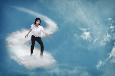 Uçan Bulut ile Asya iş kadını