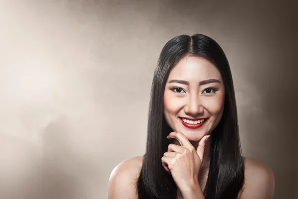 Beautiful Asian Woman — Stock Photo, Image