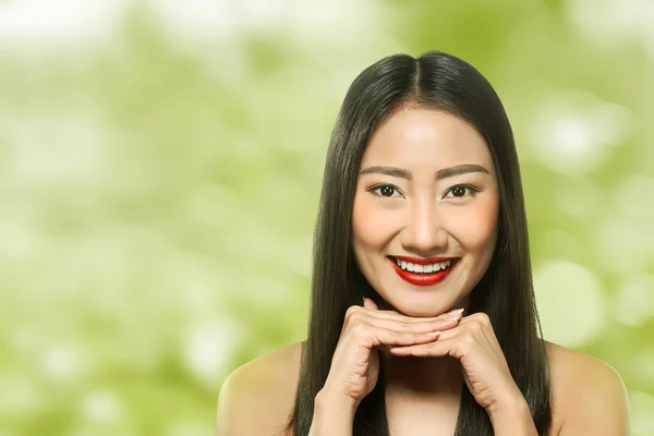 Beautiful Asian Woman — Stock Photo, Image