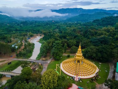 Saraburi, Tayland, 31 Ekim 2020. Wat Pa Sawang Bun, 1985 yılında babasının arazisinde Luang Pho Somchai Punyamano tarafından inşa edildi..