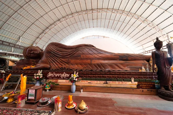 Chachoengsao Tailândia Abril 2021 Wat Khao Lom Lugar Pacífico Estátua — Fotografia de Stock