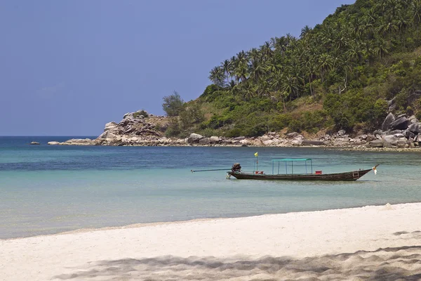 Landschap op het eiland van Koh Phangan, gebotteld beach, Thailand — Stockfoto