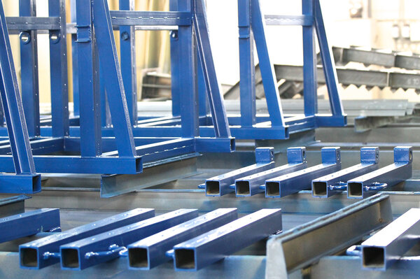 различные элементы металлических конструкций
