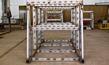 metal yapılar çeşitli unsurları