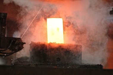 Sıcak dövme işlemi otomatik