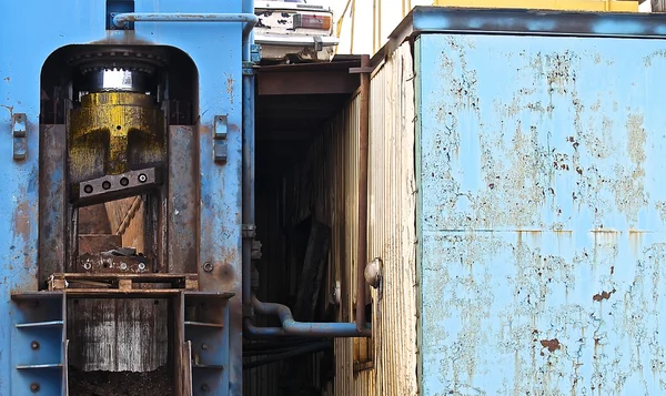 Výkonné hydraulické nůžky — Stock fotografie