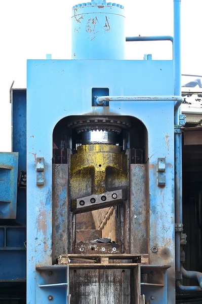 Powerful hydraulic shears — Stock Photo, Image