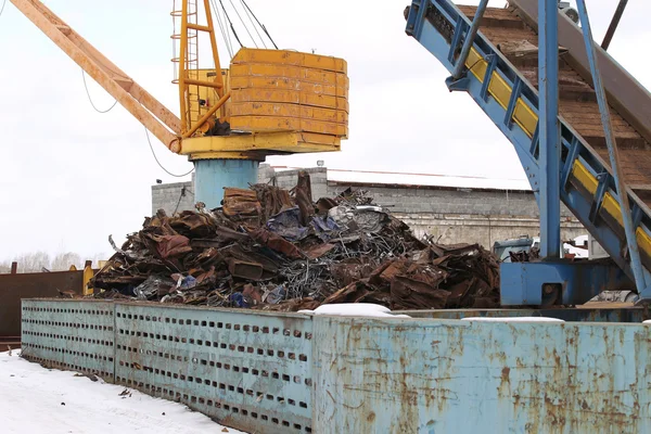 Lekplats för bearbetning av metallskrot — Stockfoto