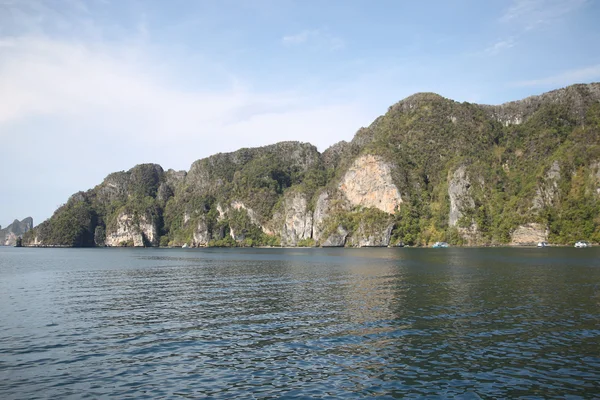 Vistas panorámicas de la costa de la isla de Phi Phi —  Fotos de Stock