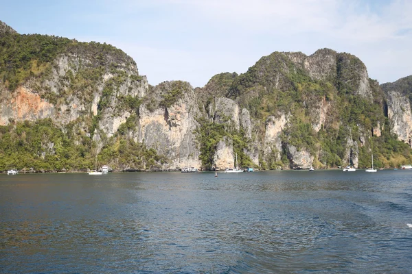Vistas panorámicas de la costa de la isla de Phi Phi —  Fotos de Stock