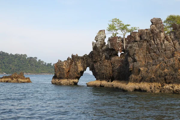 Pemandangan indah dari garis pantai kepulauan Koh Lipe Island — Stok Foto