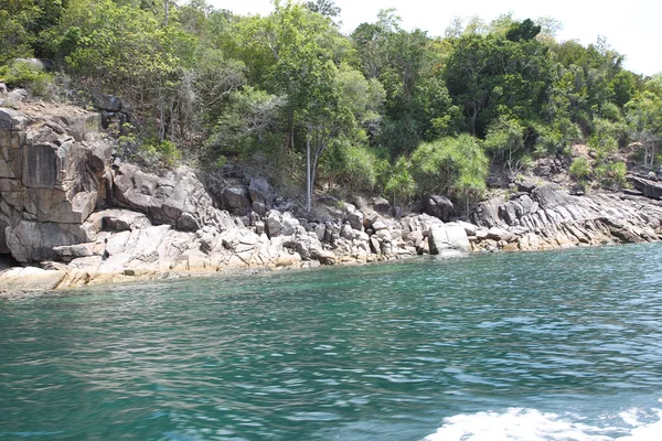 Krásný výhled na pobřeží souostroví Koh Lipe Island — Stock fotografie