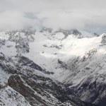 Vistas panorámicas de las montañas, estación de esquí Dombay