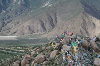 tibet eteklerinde
