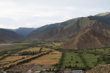tibet eteklerinde
