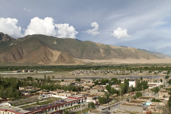 The kaki bukit dari Tibet — Foto Stok Gratis