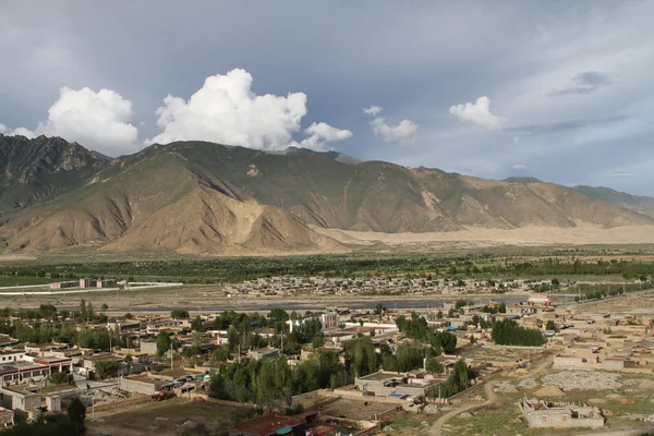 The kaki bukit dari Tibet — Foto Stok Gratis