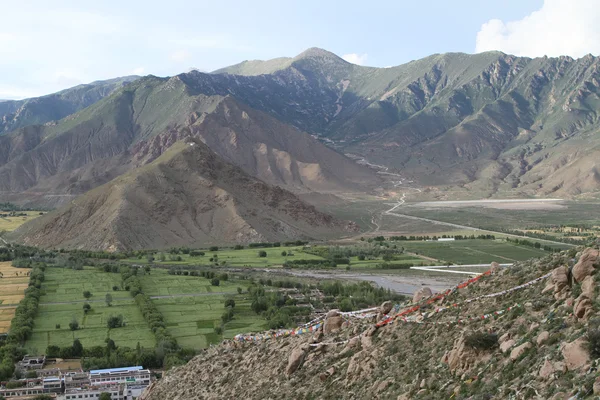 The kaki bukit dari Tibet — Foto Stok Gratis