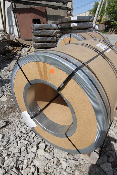 Rullade galvaniserat stål med polymer beläggning — Stockfoto